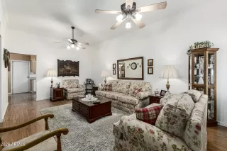 Photo #4: 6994146 Listing 