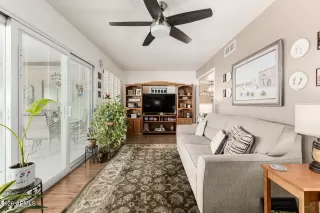 Photo #6: 6994146 Listing 