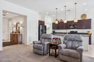 Photo #5: 6994213 Listing 