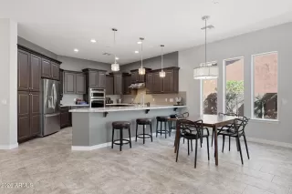 Photo #6: 6994235 Listing 