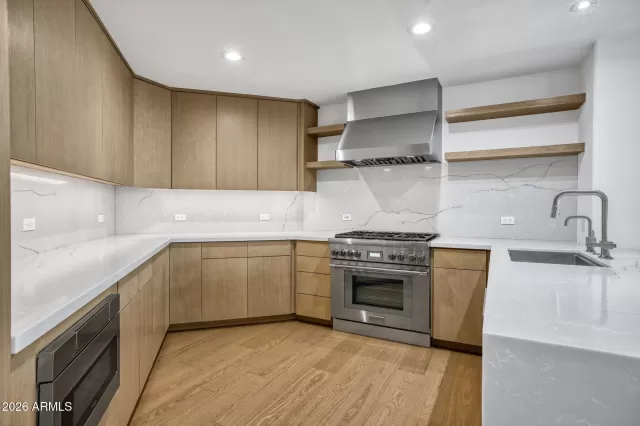 MLS: 6994280 Condo For Sale