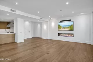 Photo #6: 6994280 Listing 