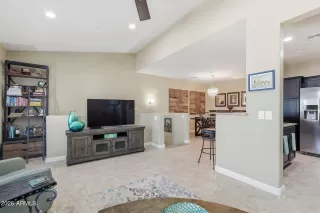 Photo #6: 6994396 Listing 