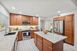 Photo #5: 6994406 Listing 