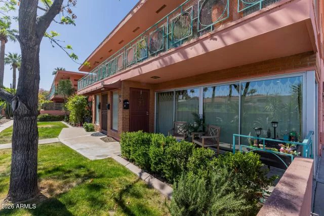 MLS: 6994436 Condo For Sale