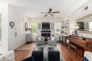 Photo #6: 6994505 Listing 