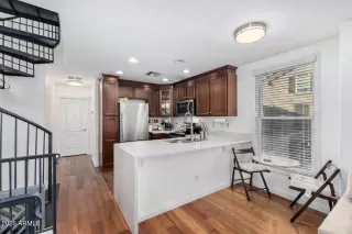 Photo #4: 6994527 Listing