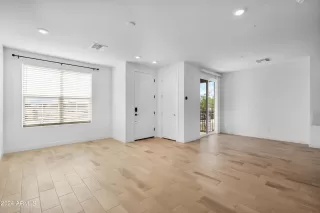 Photo #5: 6994573 Listing 