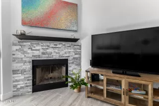 Photo #5: 6994607 Listing 