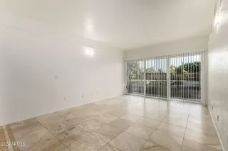 Photo #6: 6994710 Listing 