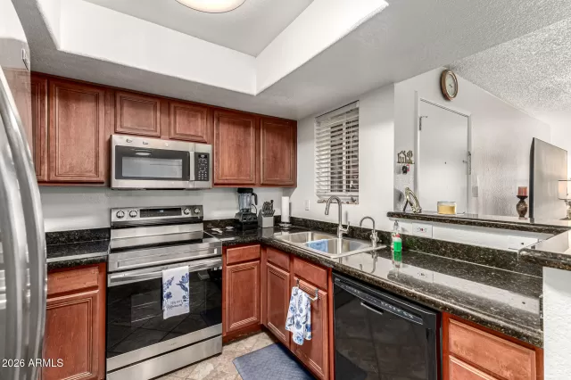 MLS: 6994738 Condo For Sale