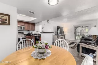 Photo #5: 6994738 Listing 