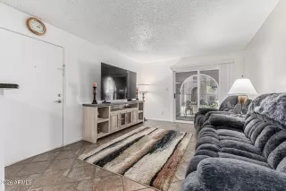 Photo #6: 6994738 Listing 