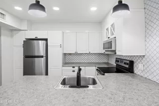 Photo #6: 6994765 Listing 