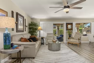 Photo #5: 6995042 Listing 