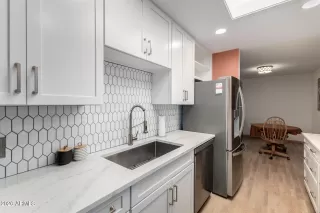 Photo #2: 6995120 Listing 