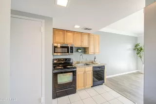 Photo #2: 6995140 Listing 