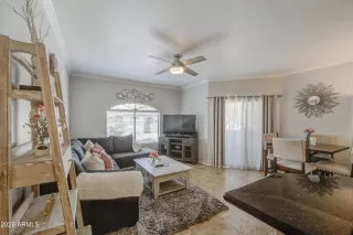 Photo #6: 6995253 Listing