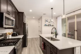 Photo #3: 6995281 Listing