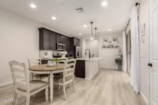 Photo #4: 6995281 Listing