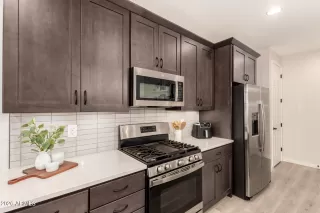 Photo #5: 6995281 Listing