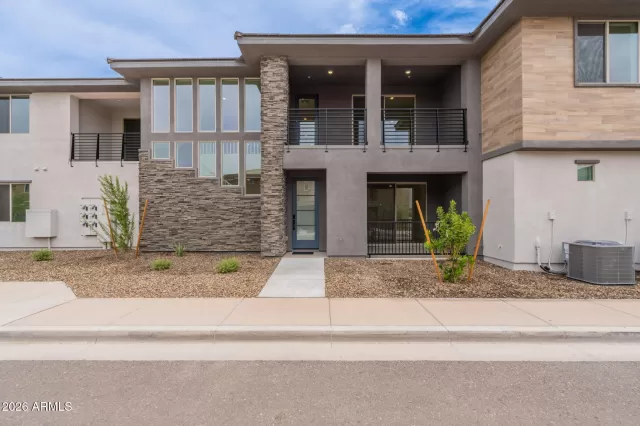 MLS: 6995341 Condo For Sale