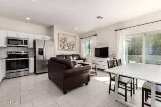 More Details about MLS # 6995345 : 2257 W ECHO LANE