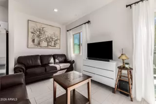 Photo #5: 6995345 Listing