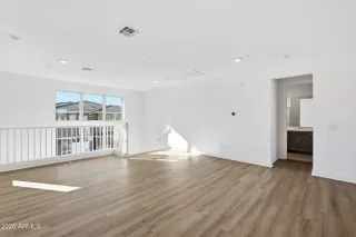 Photo #5: 6995394 Listing