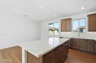 Photo #6: 6995394 Listing