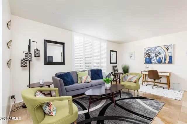 MLS: 6995498 Condo For Sale