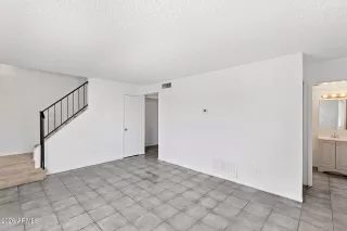 Photo #5: 6995547 Listing 