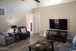 Photo #5: 6995796 Listing 