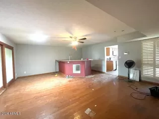 Photo #5: 6995847 Listing 