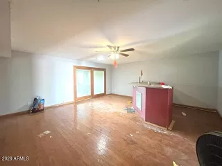 Photo #6: 6995847 Listing 