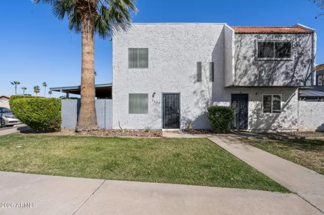 MLS: 6995887 Condo For Sale