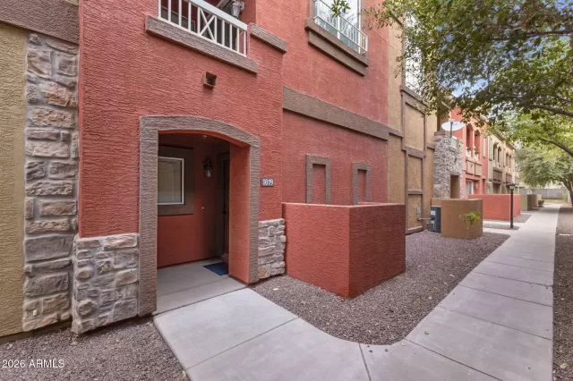 MLS: 6995996 Condo For Sale