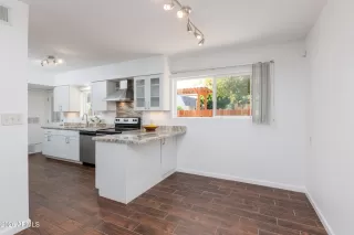 Photo #4: 6996030 Listing 