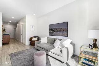 Photo #5: 6996133 Listing 