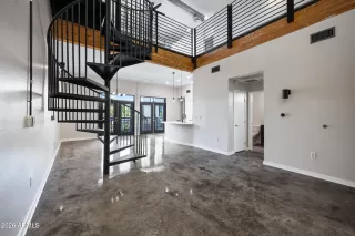 Photo #2: 6996138 Listing 