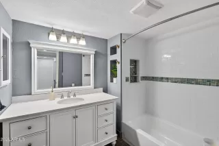 Photo #6: 6996149 Listing 