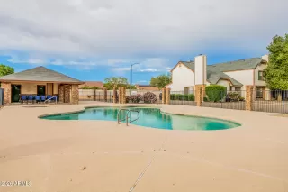 Photo #5: 6996180 Listing 