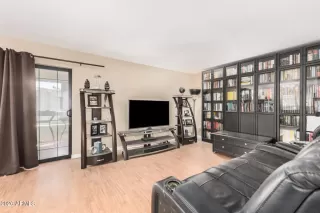 Photo #4: 6996443 Listing 