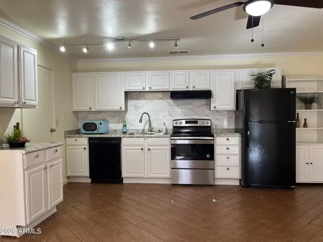 MLS: 6996461 Condo For Sale