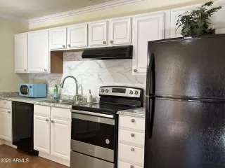 Photo #4: 6996461 Listing