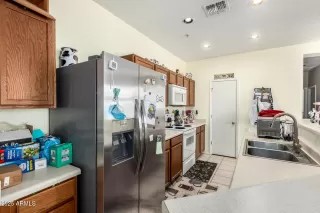 Photo #5: 6996600 Listing 