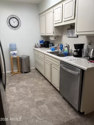 Photo #3: 6996606 Listing 