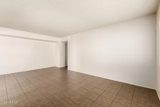 Photo #6: 6996706 Listing 