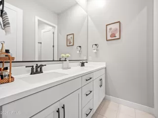 Photo #6: 6996873 Listing