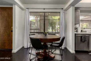 Photo #5: 6996951 Listing 